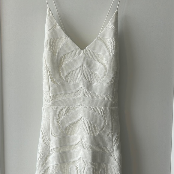 Elegant White Fringe Dress - Picture 4 of 6